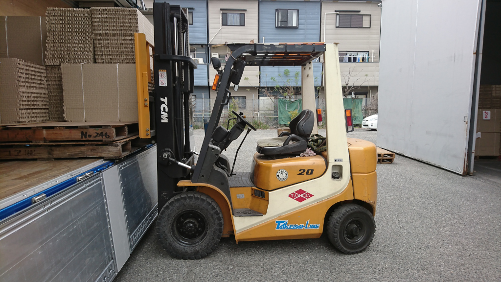 フォークリフト